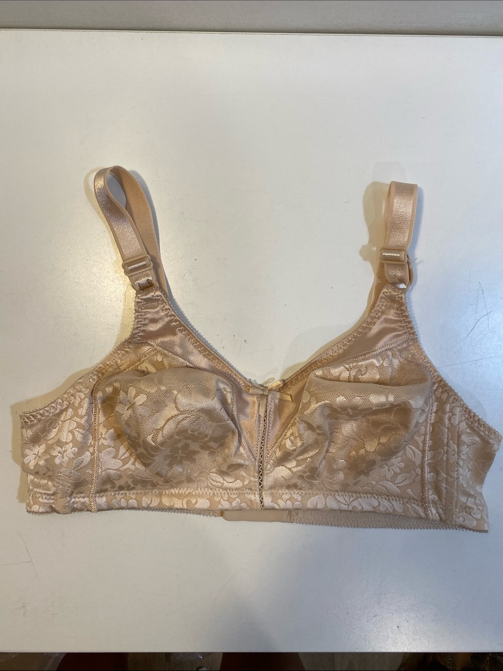 Bali Beige Floral Lace Soft-Cup Bra 38B